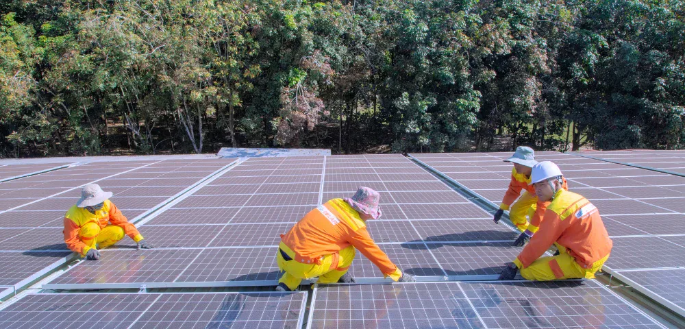 Essential Commercial Solar Maintenance Tips Before You Install